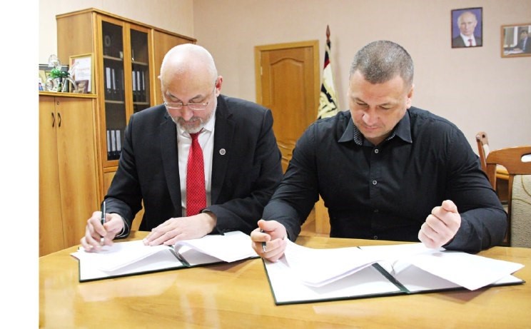 Ректор ЮУрГГПУ подписал договор о научном сотрудничестве с ИТ–лицеем